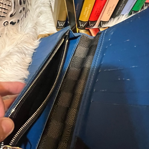 Louis Vuitton Damier Ebene Wallet - Picture 5 of 10